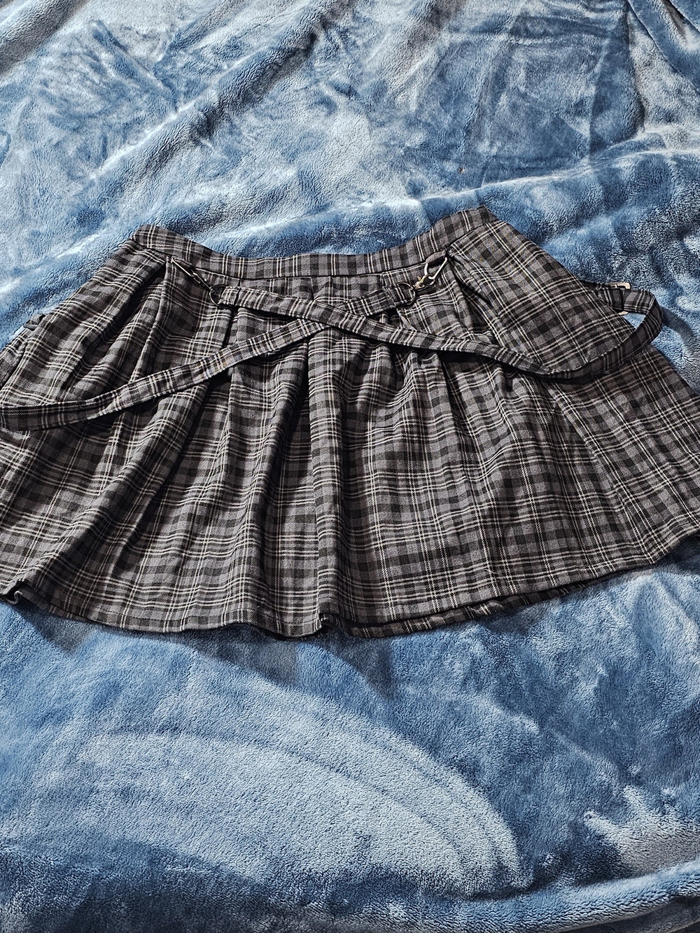Hot Topic Black and Gray Plaid Pleated Mini Skirt